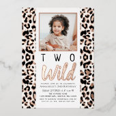 Twee Wild Leopard Spot Foto Kinder 2e verjaardag Folie Uitnodiging (Voorkant)