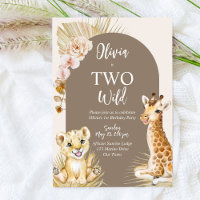 Twee wilde baby's die twee jaar oud zijn