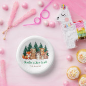 Twee wilde bosdieren twee jaar na de geboorte papieren kommen (Feest)