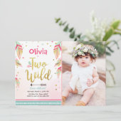 Twee wilde feestuitnodiging 2e verjaardag meisje b kaart (Staand voorkant)