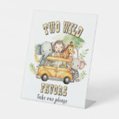 Twee Wilde Jongens Verjaardag Safari Dieren Reclamebord Met Voetstuk (Voorkant)