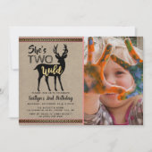 Twee wilde meisjes Woodland Deer Foto 2e verjaarda Kaart (Voorkant)