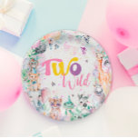 Twee wilde tropische safari dieren tweede verjaard papieren bordje<br><div class="desc">Vier je kleintje jarig met de betoverende Two Wild Tropical Safari Animals Second Birthday Paper-Borden, ontworpen om een diepe emotionele band te smeden met gezinnen die een vreugdevolle en avontuurlijke viering plannen. Dit charmante item brengt de opwinding van een tropische safari tot leven, waardoor het een ideale keuze is voor...</div>