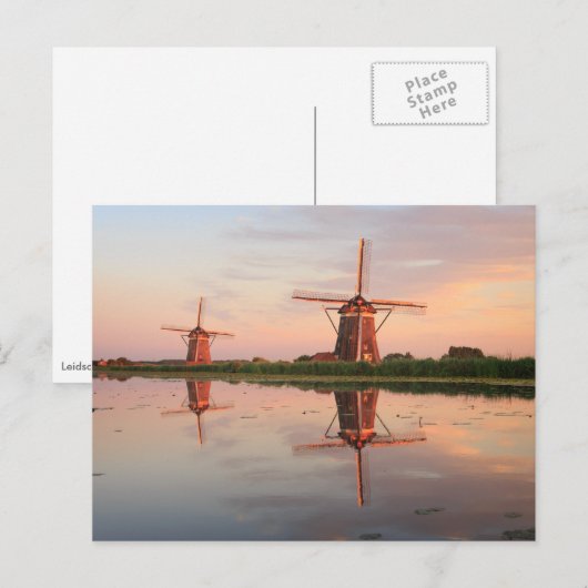 Twee windmolens met reflectie bij zonsondergang briefkaart (Voorkant / Achterkant)