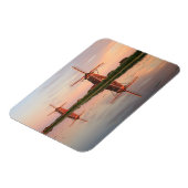Twee windmolens met reflectie bij zonsondergang magneet (Linkerzijde)