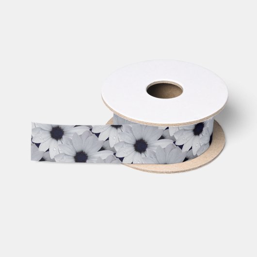 twee witte bloemen satijnen lint (Spoel)