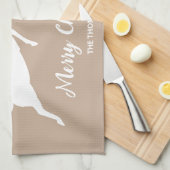 Twee witte deken op beige met sneeuwvlokken en tek theedoek (Quarter Fold)