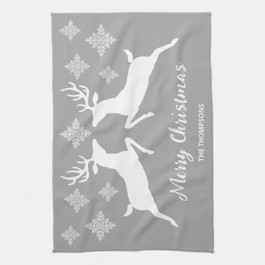 Twee witte deken op grijs met sneeuwvlokken en tek theedoek (Verticaal)