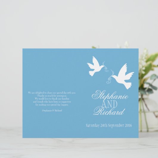 Twee witte duiven blauw ribbon Wedding Programme (Staand voorkant)