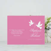 Twee witte duiven roze ribbon Wedding Programme (Staand voorkant)