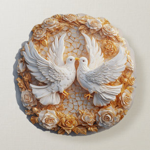 Twee witte duiven te midden van een bloemenpatroon rond kussen