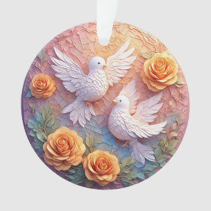 Twee witte duiven te midden van een bloempatroon ornament