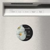 Twee witte orchideeën op de zwarte bruiloft magneet (Insitu (Vaatwasser))