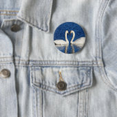 Twee witte Swans vormen het Geheime Teken Ronde Button 5,7 Cm (In situ)
