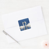 Twee witte Swans vormen het Geheime Teken Vierkante Sticker (Envelop)