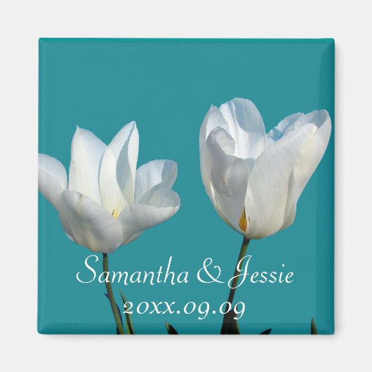 twee witte tulp bloemen, save the date magneet (Voorkant)