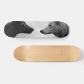 Twee wolven tegenover elkaar persoonlijk skateboard (Horizontaal)