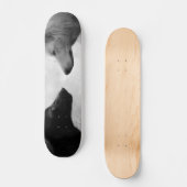 Twee wolven tegenover elkaar persoonlijk skateboard (Voorkant)
