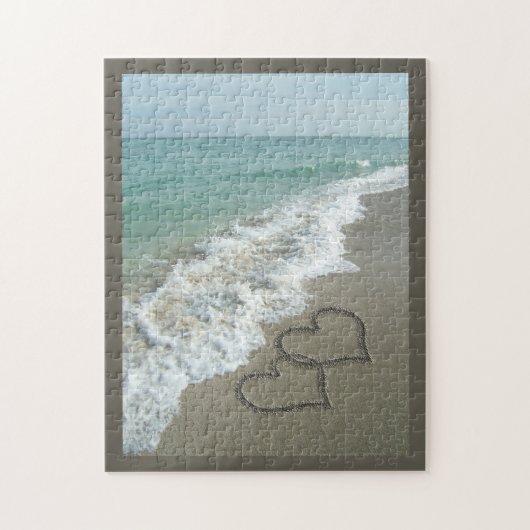 Twee zand harten op de strand, de Romantische Ocea Legpuzzel (Verticaal)