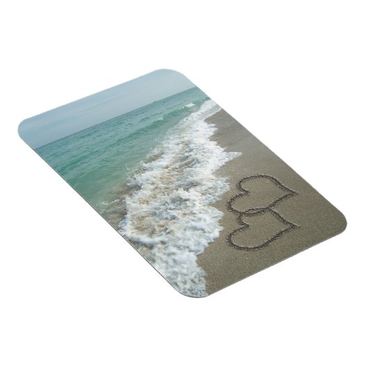 Twee zand harten op de strand, de Romantische Ocea Magneet (Rechterzijde)