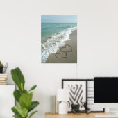 Twee zand harten op de strand, de Romantische Ocea Poster (Thuiskantoor)