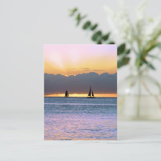 Twee zeilboten in een Waikiki Sunset Briefkaart (Staand voorkant)