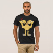 Twee zijden van dezelfde Cartoon Camel T-Shirt (Voorkant volledig)