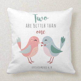 Twee zijn beter dan één bijbelkussen kussen