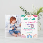 Twee zoete 2e Donut Theme Birthday Party Kaart (Staand voorkant)