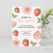 Twee zoete aardbeien 2e verjaardag kaart (Staand voorkant)