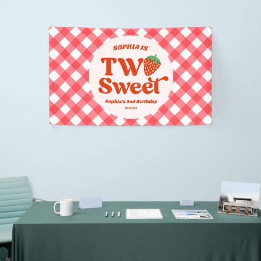 Twee zoete aardbeienfruit 2e verjaardagsfeest spandoek (Beurs)