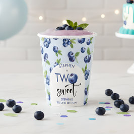 Twee zoete blauwe bessen kinderen verjaardag papieren bekers