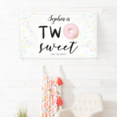 Twee zoete kleurrijke donut 2e verjaardag spandoek (Insitu)