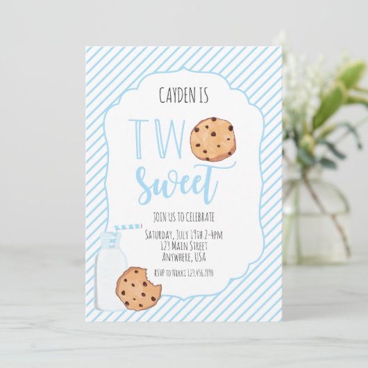 Twee zoete melk en koekjes blauwe jongen 2e verjaa kaart (Staand voorkant)