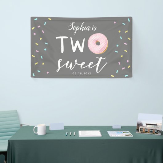 Twee zoete roze donut 2e verjaardag spandoek (Beurs)