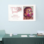 Twee zoete roze donut foto-meisje 2e verjaardag spandoek (Beurs)