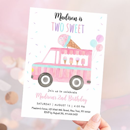 Twee zoete roze ijs vrachtwagen verjaardag kaart