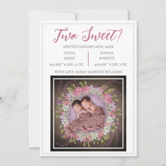 Twee zoete roze moderne tweeling meisjes geboorte aankondiging (Voorkant)