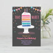 Twee zoete Tweede Birthday Cake Rainbow Uitnodigin Kaart (Staand voorkant)