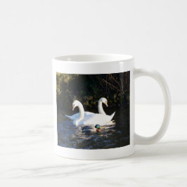 Twee zwanen en een eend koffiemok