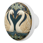 Twee zwanen op Lake Art Nouveau geïnspireerd inter Keramische Knop (Rechts)