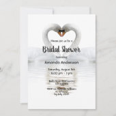 Twee zwanen verliefd witte bruidsbad uitnodiging (Voorkant)