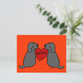 Twee zwarte labradors met Love Cartoon Briefkaart (Staand voorkant)