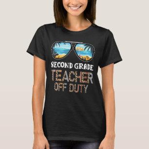 Tweede graad leraar uit dienst: zonnebril t-shirt
