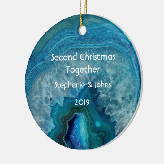 Tweede Kerstmis samen met Agate Geode Blue Cool Keramisch Ornament (Links)