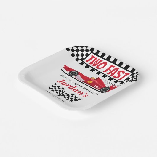 Tweede verjaardag rode race auto twee snel papieren bordje (Gebogen)