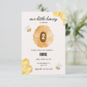 Tweede verjaardagsfeestje, kleine honingbij kaart (Staand voorkant)