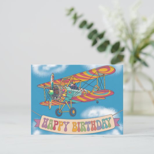 Tweedekker vliegt over 'happy birthday'-spandoek briefkaart (Staand voorkant)