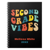 Tweedeklas vibes terug naar school retro notitieboek (Voorkant)