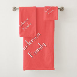 Tweekleurig koraalrood modern eigen familienaam bad handdoek